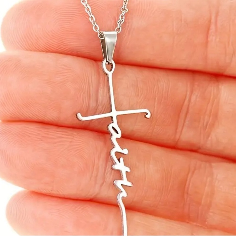 Zinc Alloy Cross Pendant Necklace